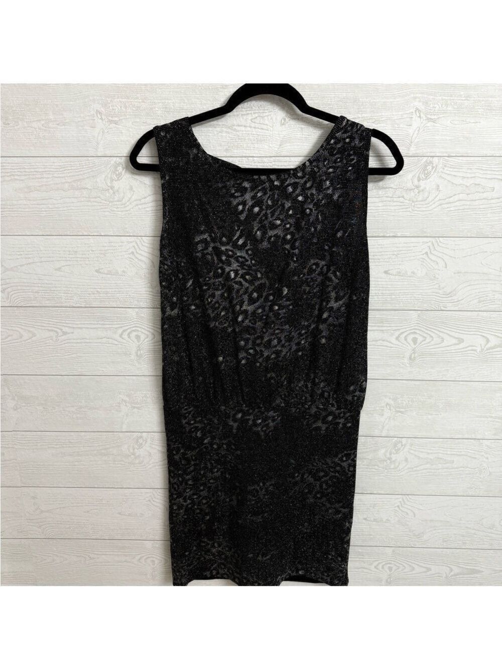 Sisters Point Women’s Black & Silver Metallic Leopard Mini Dress. Size M